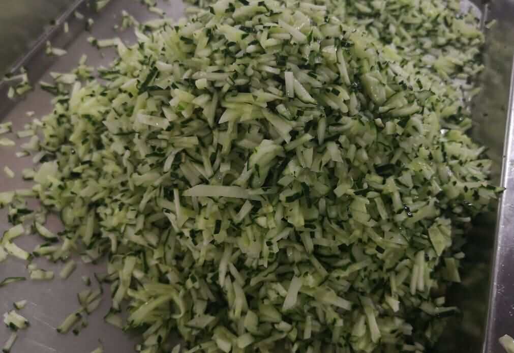 熟肉切片機三次切黃瓜不規則段